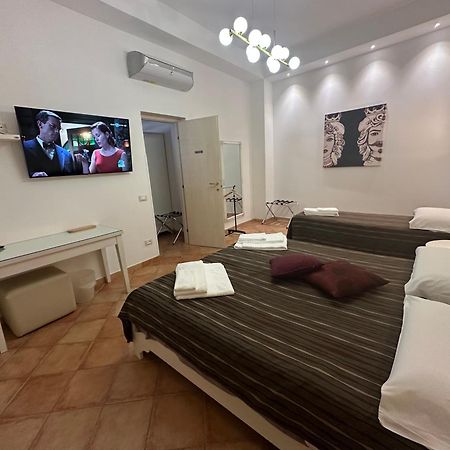 Badia Rooms & Breakfast カステッランマーレ・デル・ゴルフォ エクステリア 写真